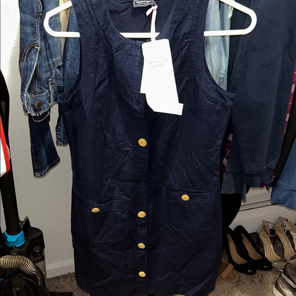 Vineyard Vines Dresses & Skirts - Vineyard Vines Navy Linen Dress needs buttons attached
